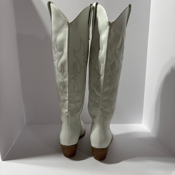 Western cowboy boots for women embroidered knee-high boot with a chunky heel - Picture 6 of 7